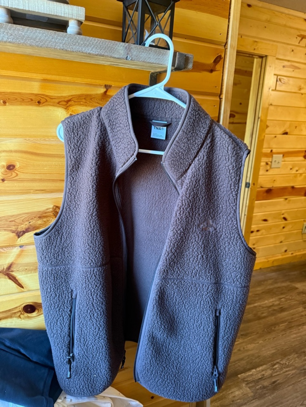aritzia tna fleece vest
